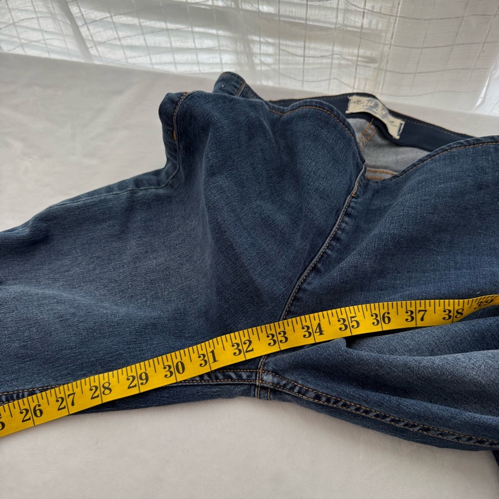 Free People We The Free Penny Pull-On Flare Jeans in Roll Of The Dice Size 27 - Picture 10 of 12